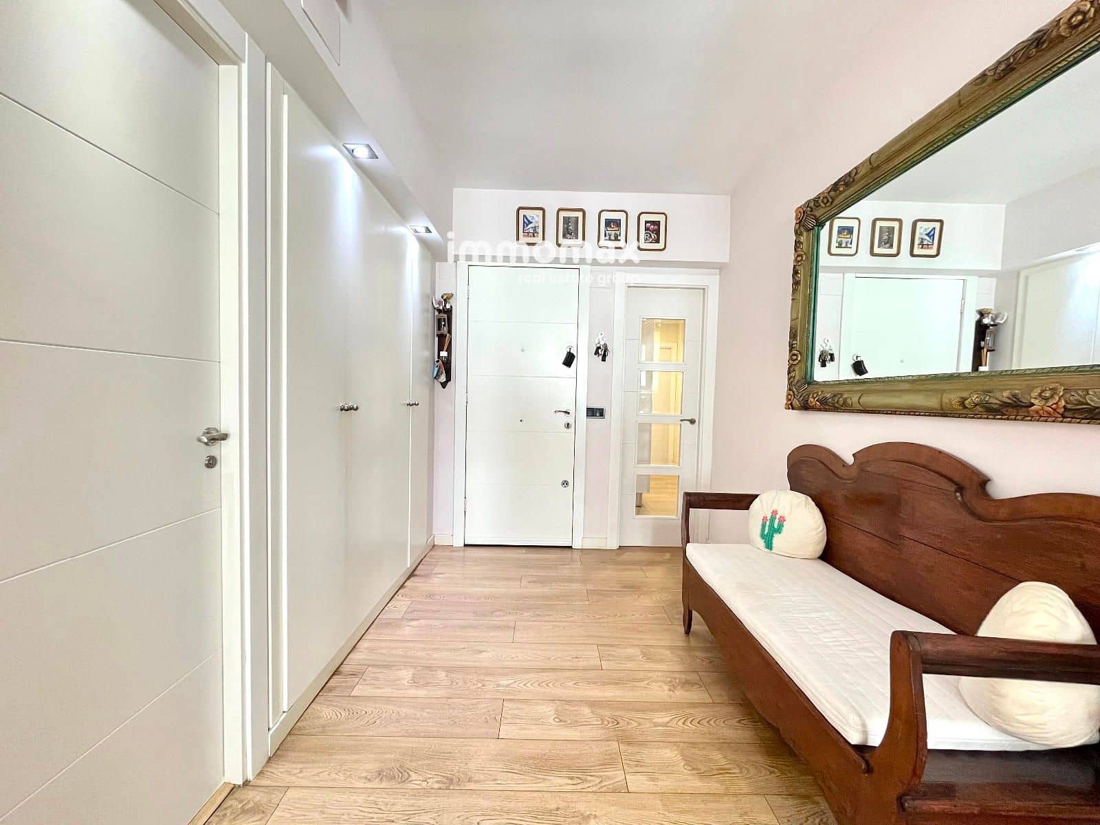 4 bedroom Flat for sale in Vilanova i la Geltru - € 474,000 (Ref: 9618867)