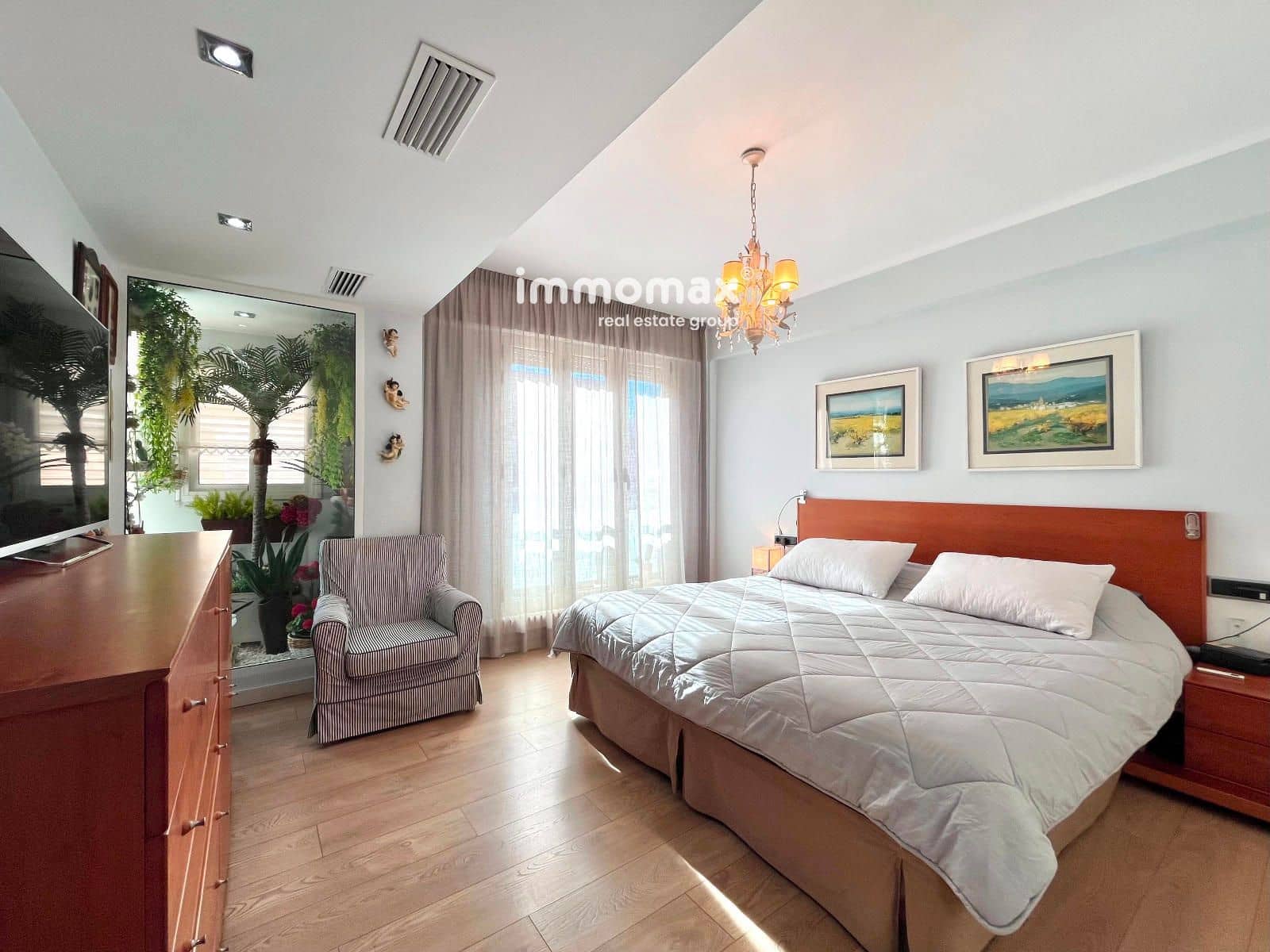 4 bedroom Flat for sale in Vilanova i la Geltru - € 474,000 (Ref: 9618867)