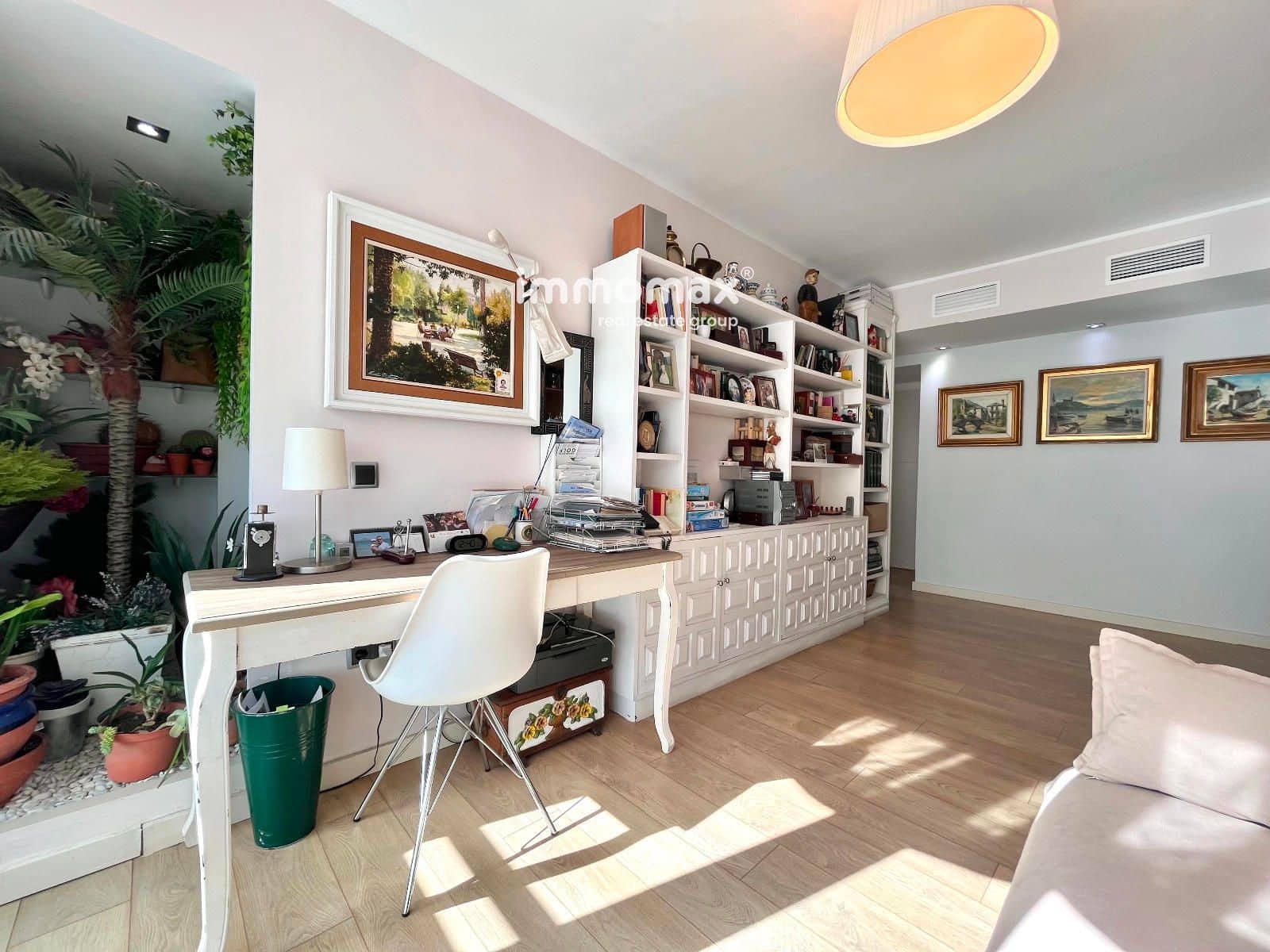 4 bedroom Flat for sale in Vilanova i la Geltru - € 474,000 (Ref: 9618867)