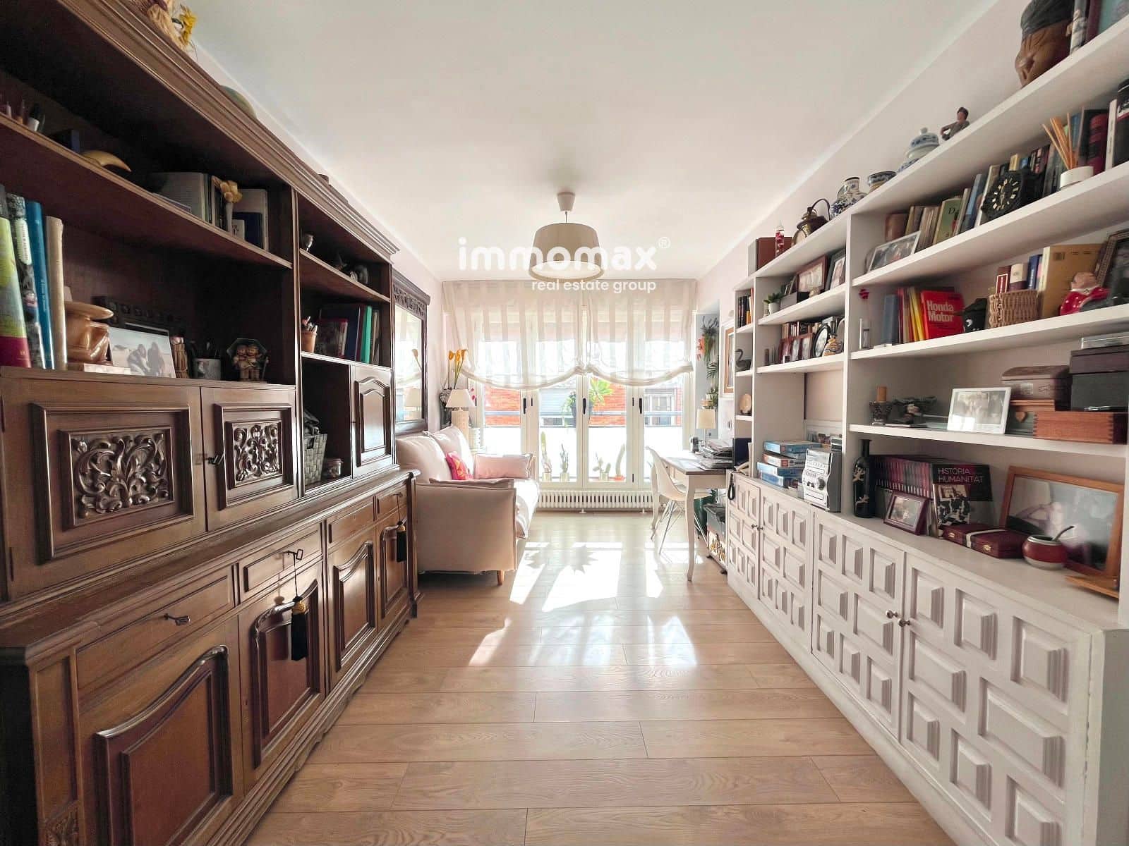 4 bedroom Flat for sale in Vilanova i la Geltru - € 474,000 (Ref: 9618867)