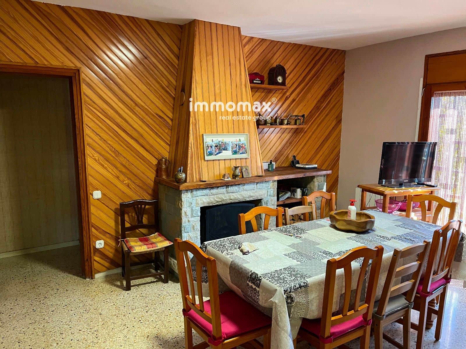 Chalet de 4 habitaciones en Santa Eulàlia de Ronçana en venta con piscina - 349.000 € (Ref: 9622750)