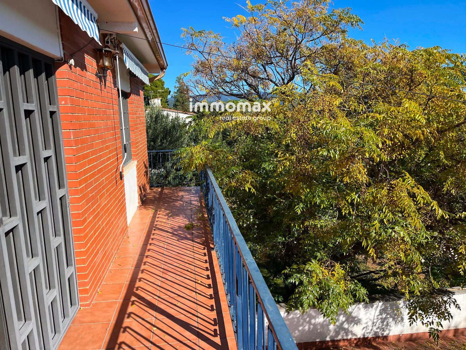 Chalet de 4 habitaciones en Santa Eulàlia de Ronçana en venta con piscina - 349.000 € (Ref: 9622750)