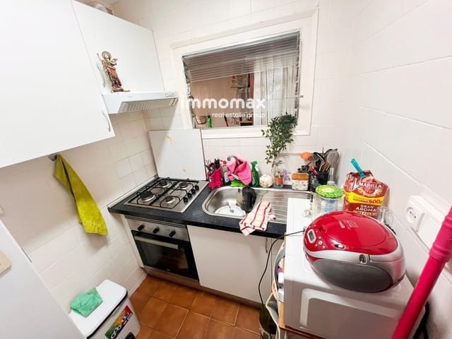 3 makuuhuone Asunto myytävänä paikassa Sant Feliu de Llobregat - 230 000 € (Ref: 9626350)