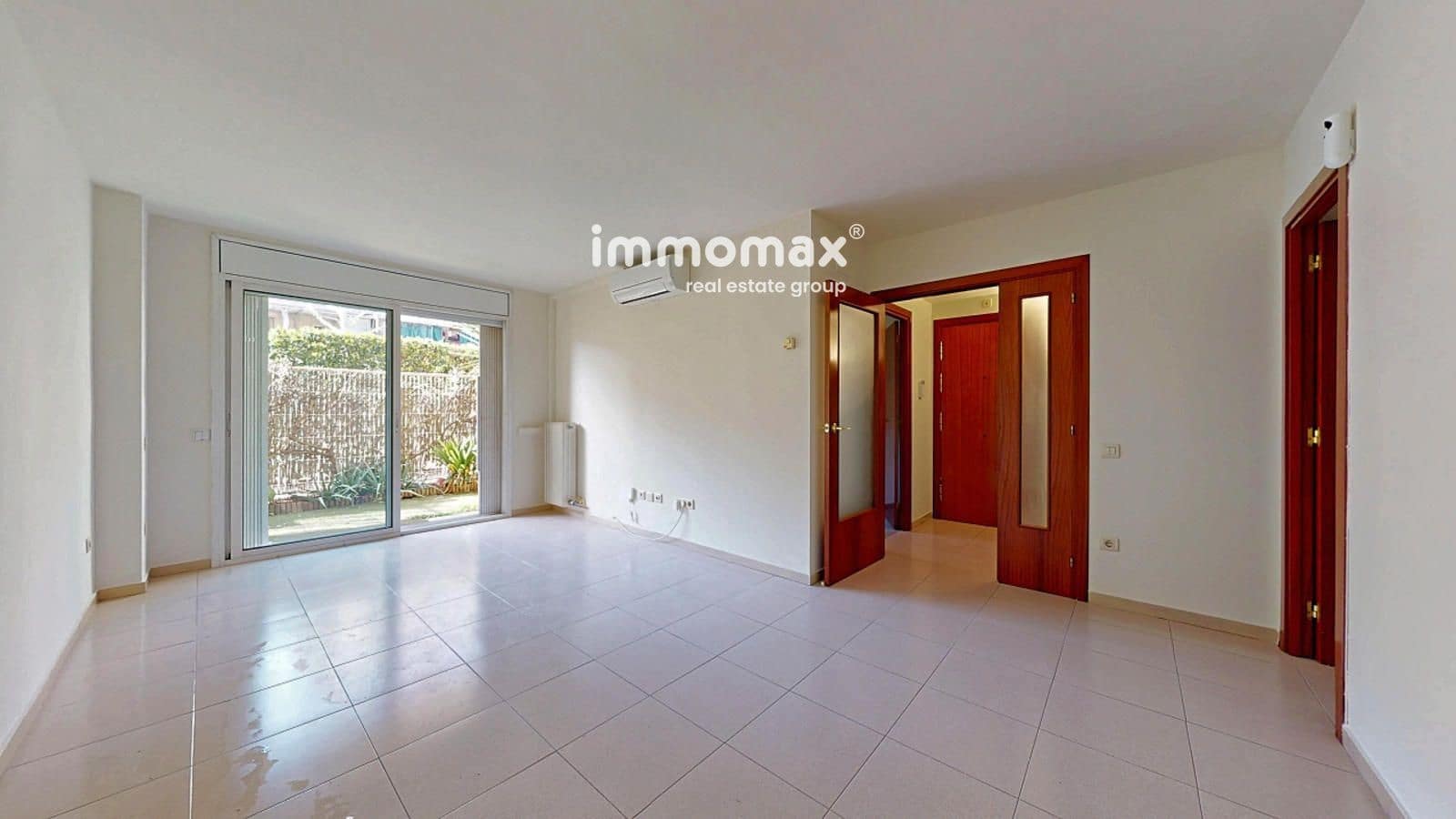 3 bedroom Flat for sale in Martorell with pool - € 260,000 (Ref: 9642449)