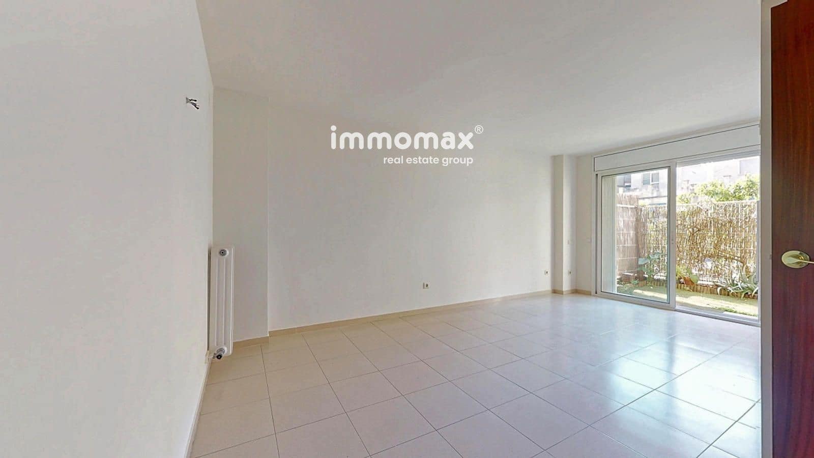 3 bedroom Flat for sale in Martorell with pool - € 260,000 (Ref: 9642449)
