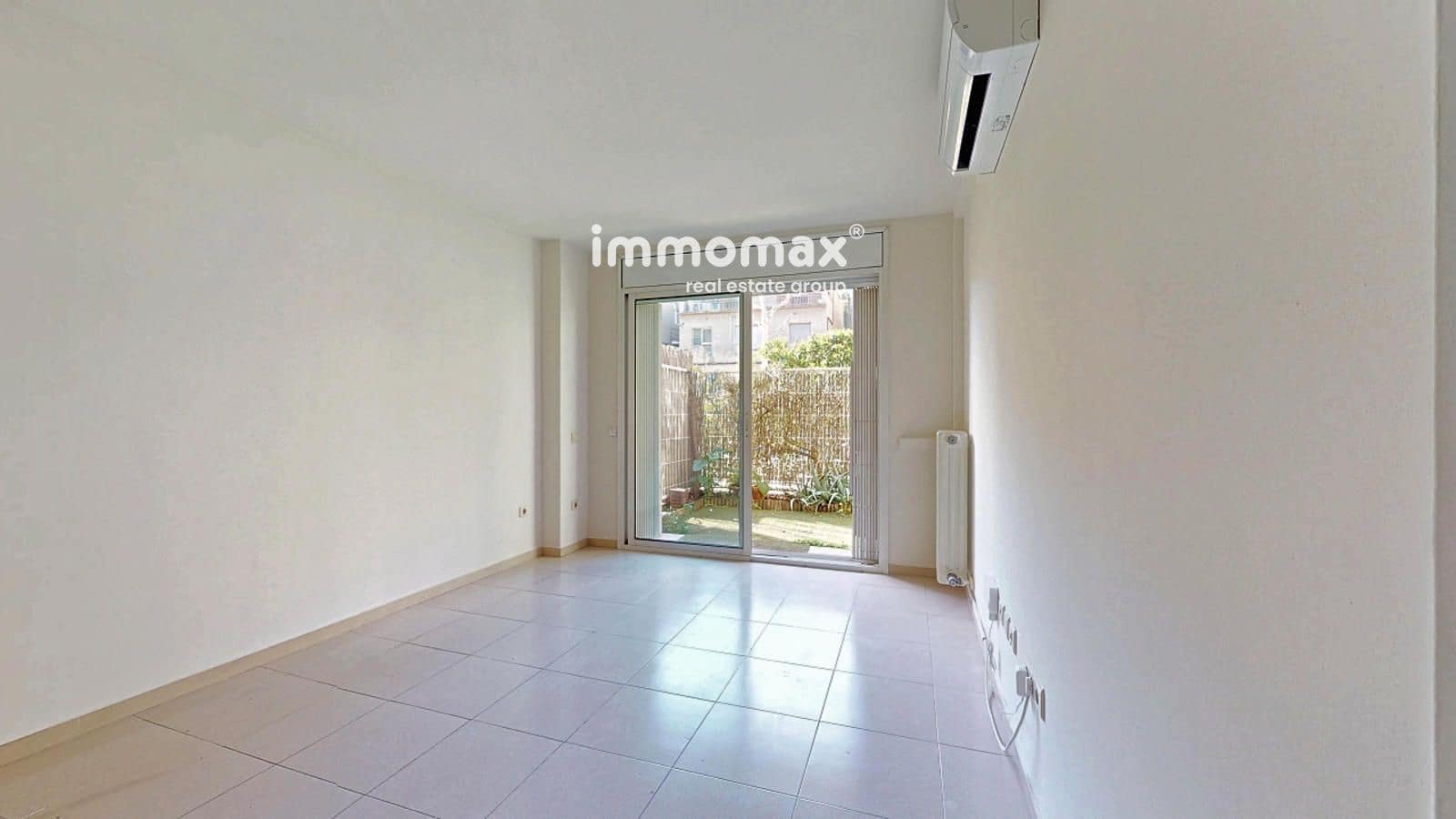 3 bedroom Flat for sale in Martorell with pool - € 260,000 (Ref: 9642449)