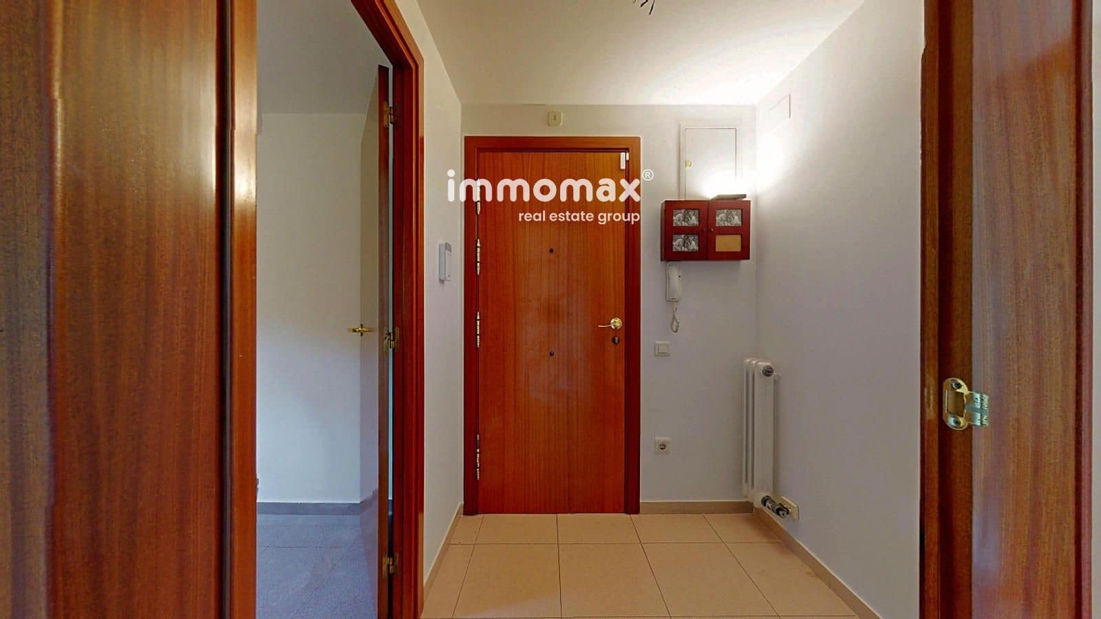 3 bedroom Flat for sale in Martorell with pool - € 260,000 (Ref: 9642449)