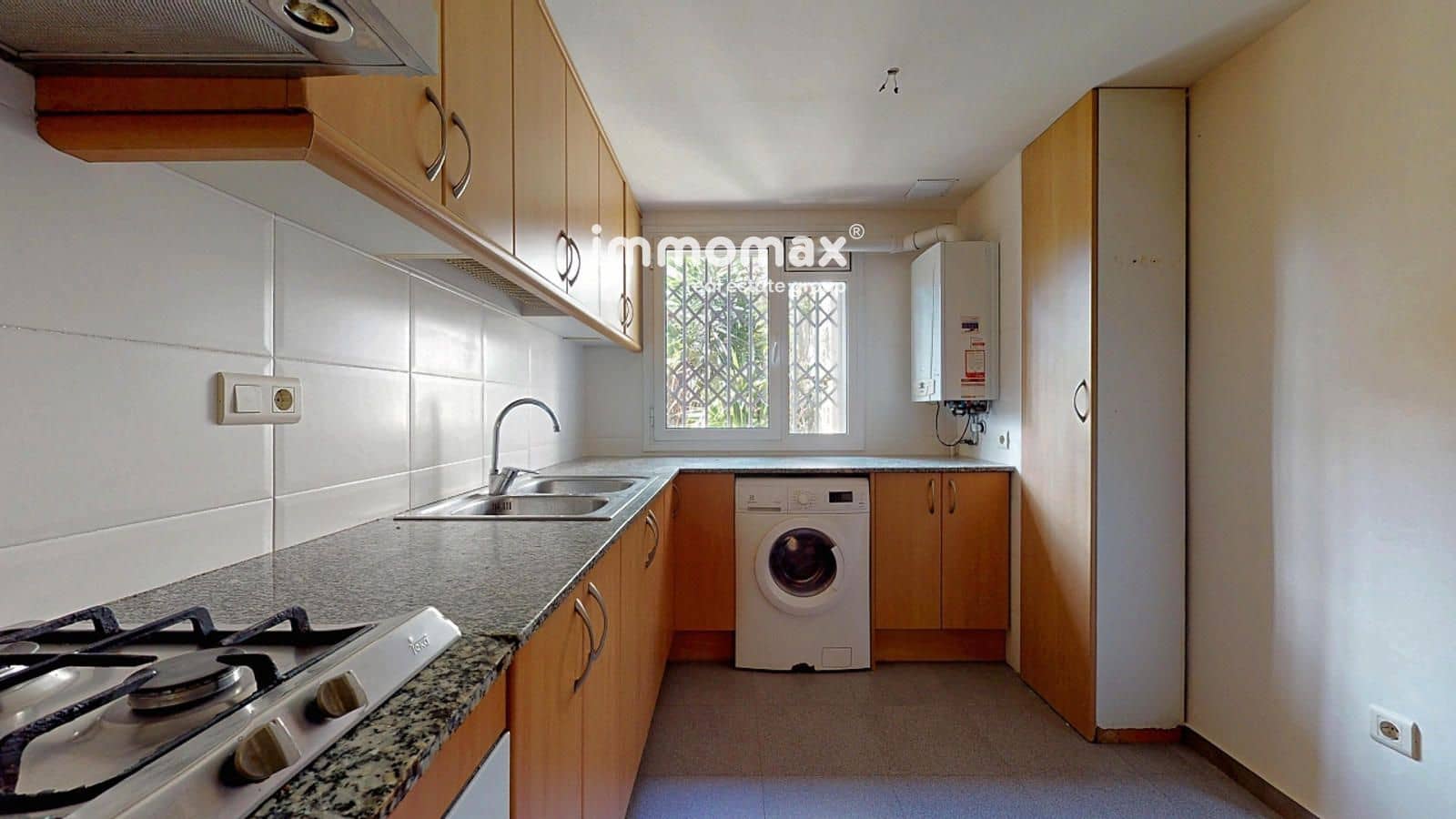 3 bedroom Flat for sale in Martorell with pool - € 260,000 (Ref: 9642449)