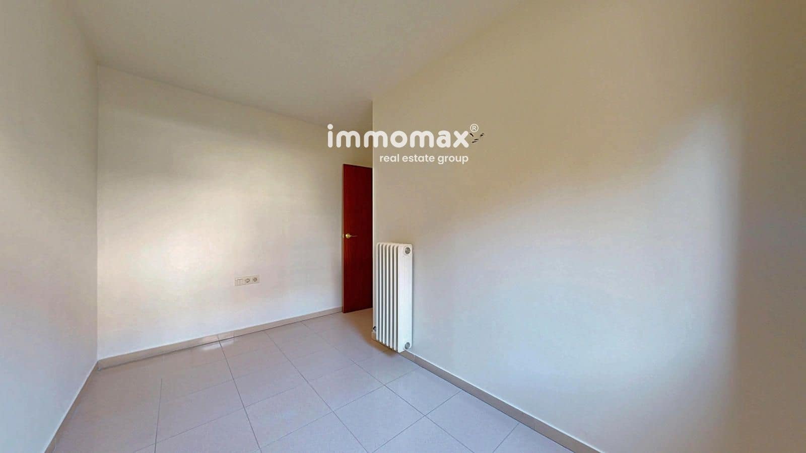 3 bedroom Flat for sale in Martorell with pool - € 260,000 (Ref: 9642449)