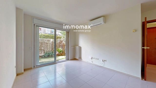 3 bedroom Flat for sale in Martorell with pool - € 260,000 (Ref: 9642449)