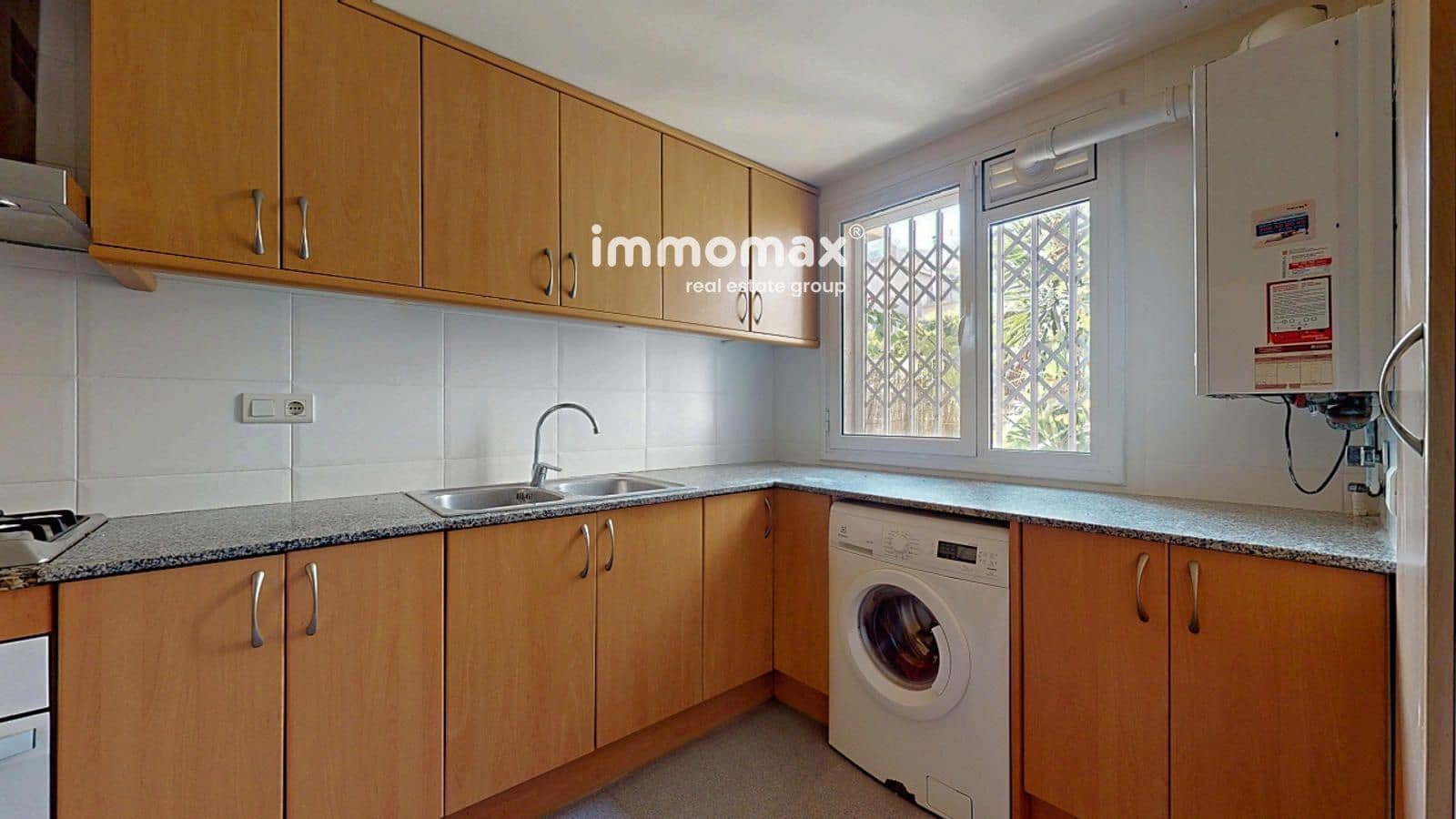 3 bedroom Flat for sale in Martorell with pool - € 260,000 (Ref: 9642449)