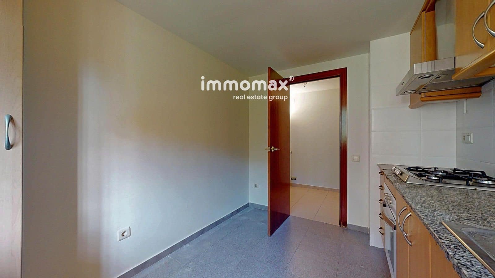 3 bedroom Flat for sale in Martorell with pool - € 260,000 (Ref: 9642449)