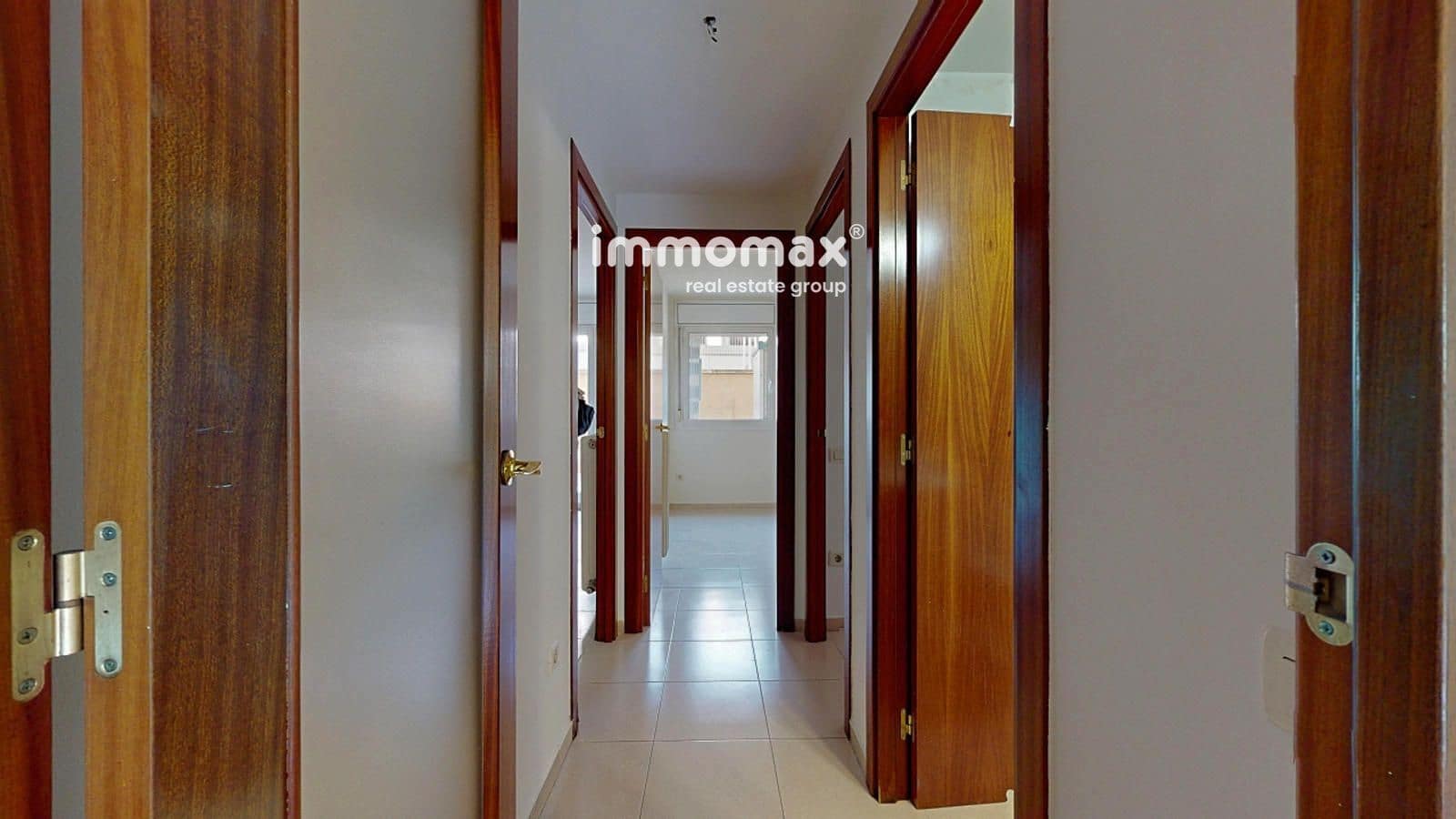 3 bedroom Flat for sale in Martorell with pool - € 260,000 (Ref: 9642449)