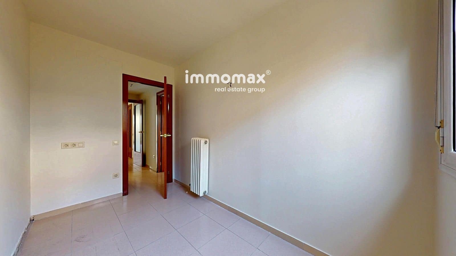 3 bedroom Flat for sale in Martorell with pool - € 260,000 (Ref: 9642449)