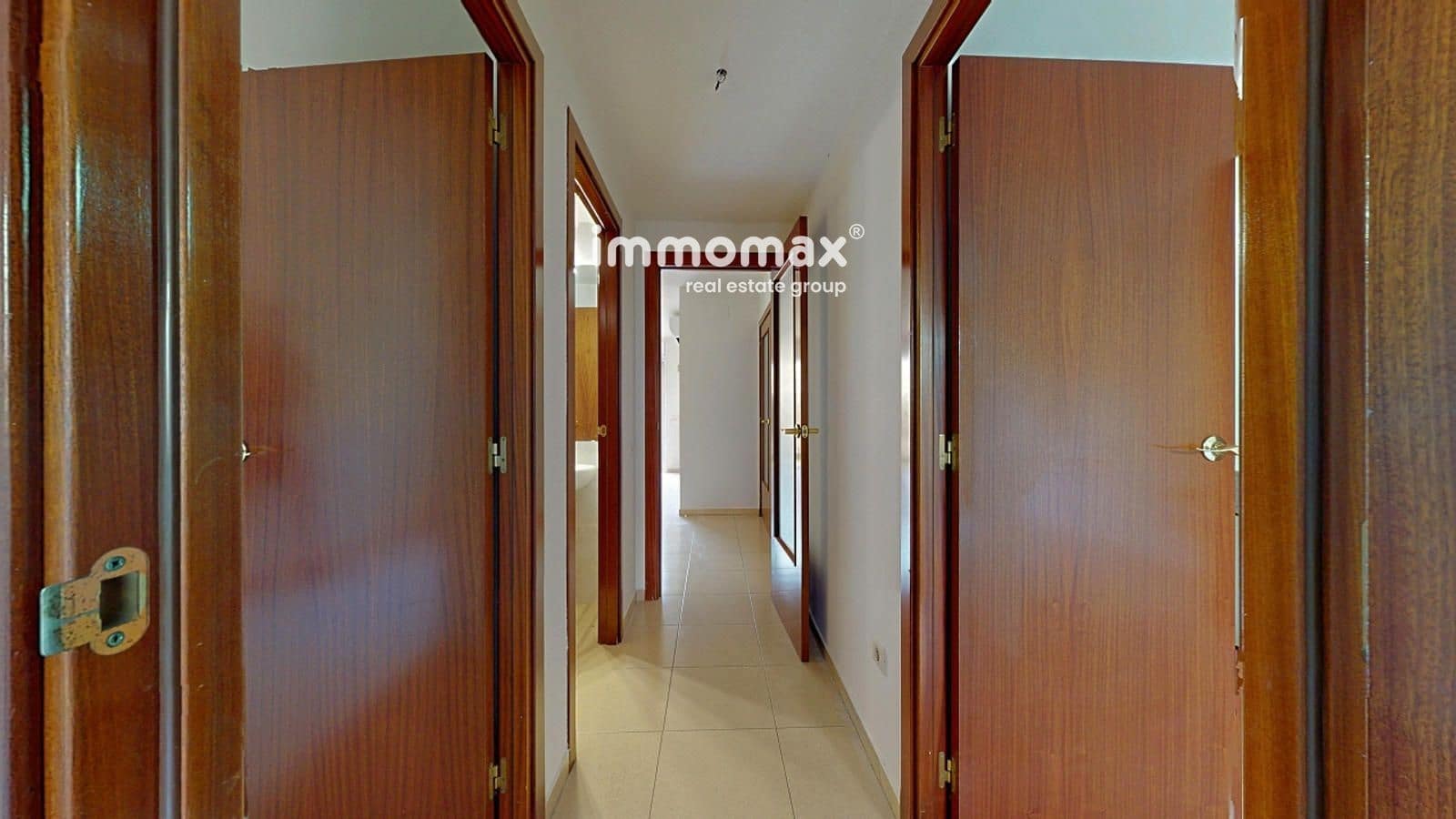 3 bedroom Flat for sale in Martorell with pool - € 260,000 (Ref: 9642449)