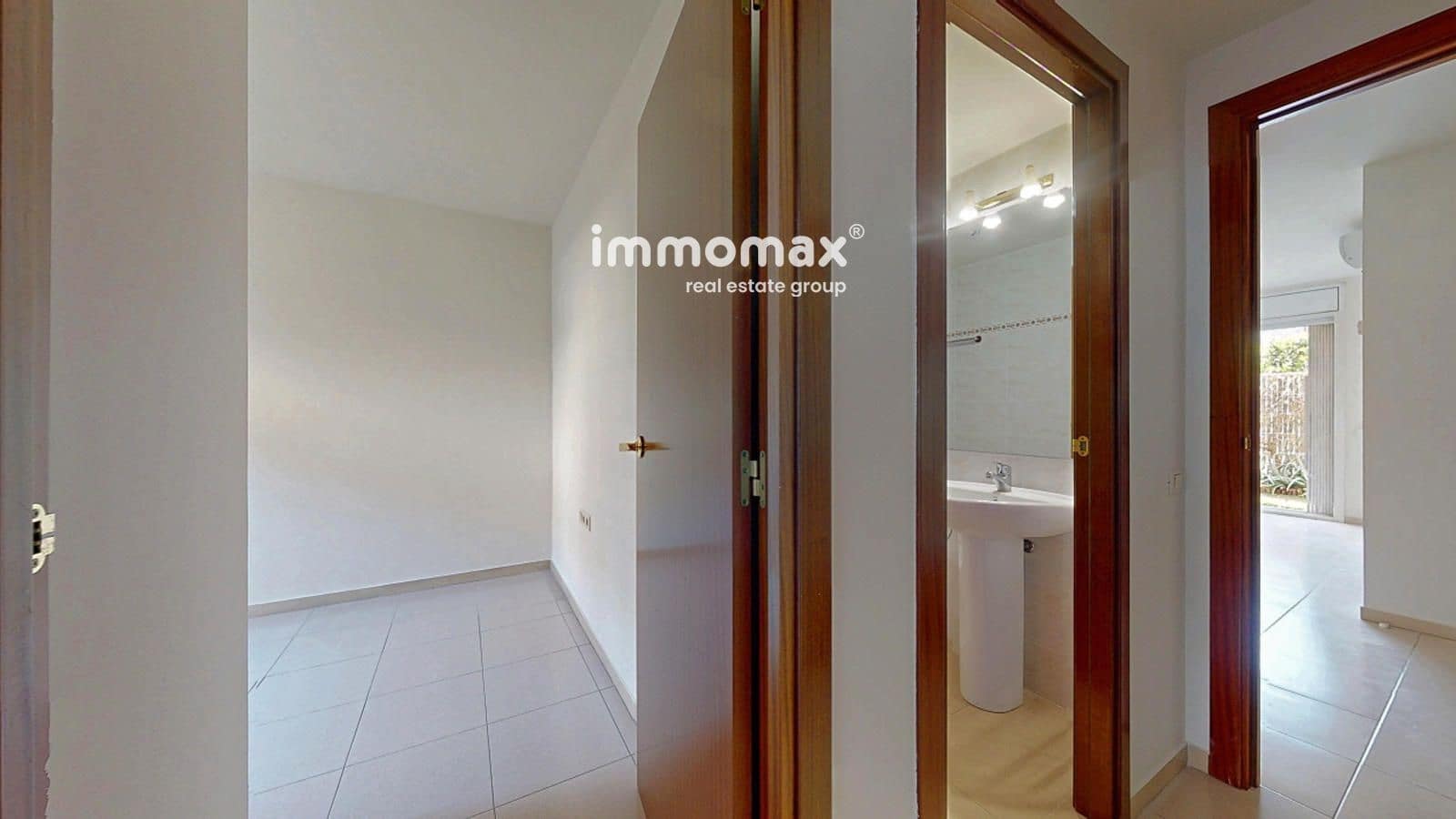 3 bedroom Flat for sale in Martorell with pool - € 260,000 (Ref: 9642449)