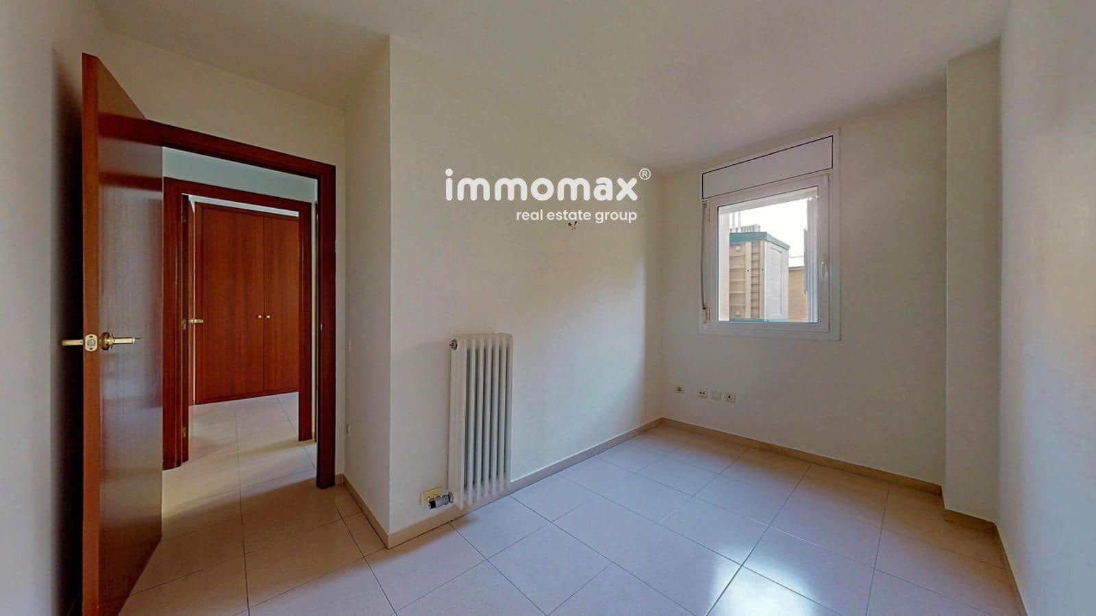 3 bedroom Flat for sale in Martorell with pool - € 260,000 (Ref: 9642449)
