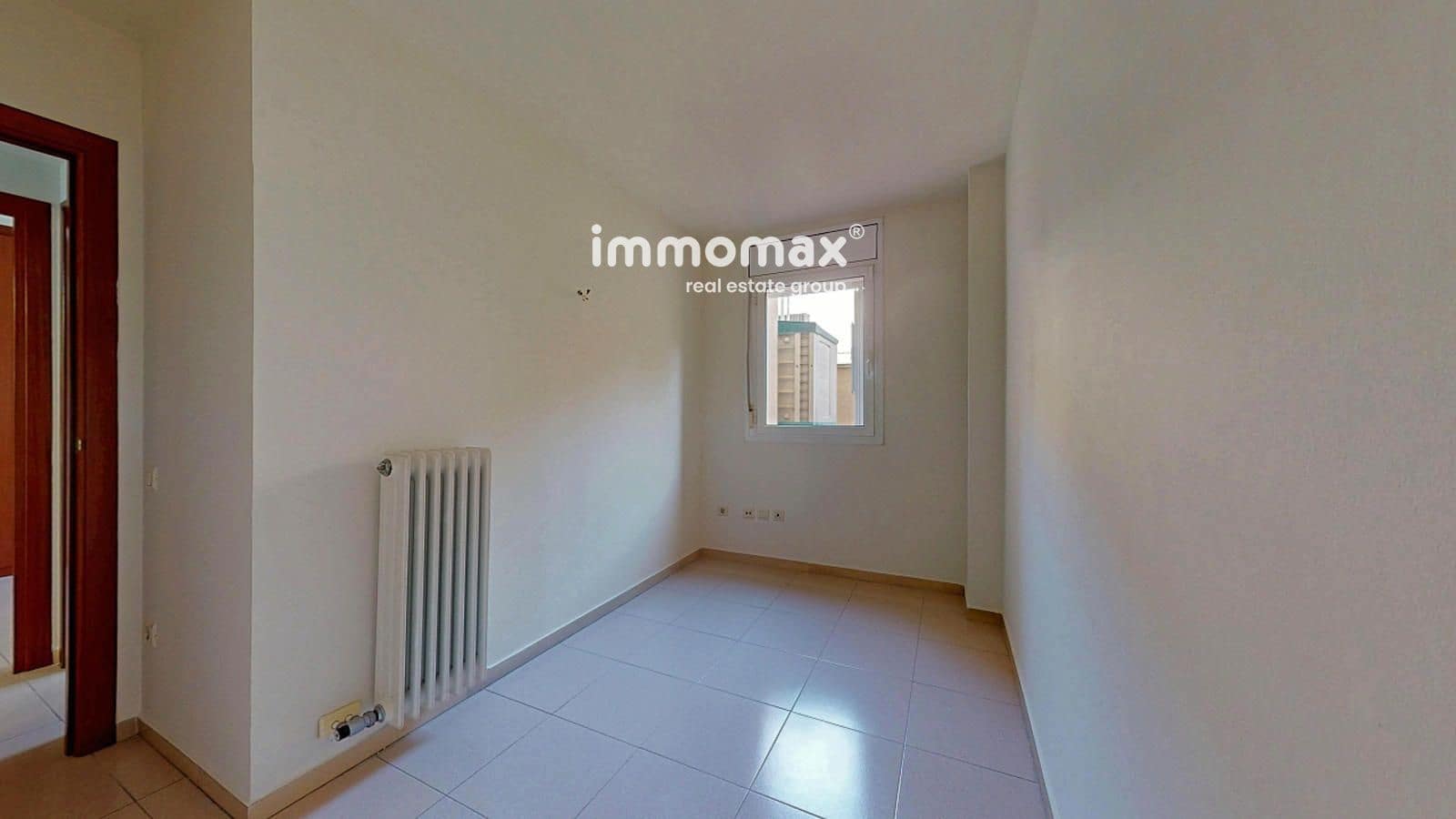 3 bedroom Flat for sale in Martorell with pool - € 260,000 (Ref: 9642449)