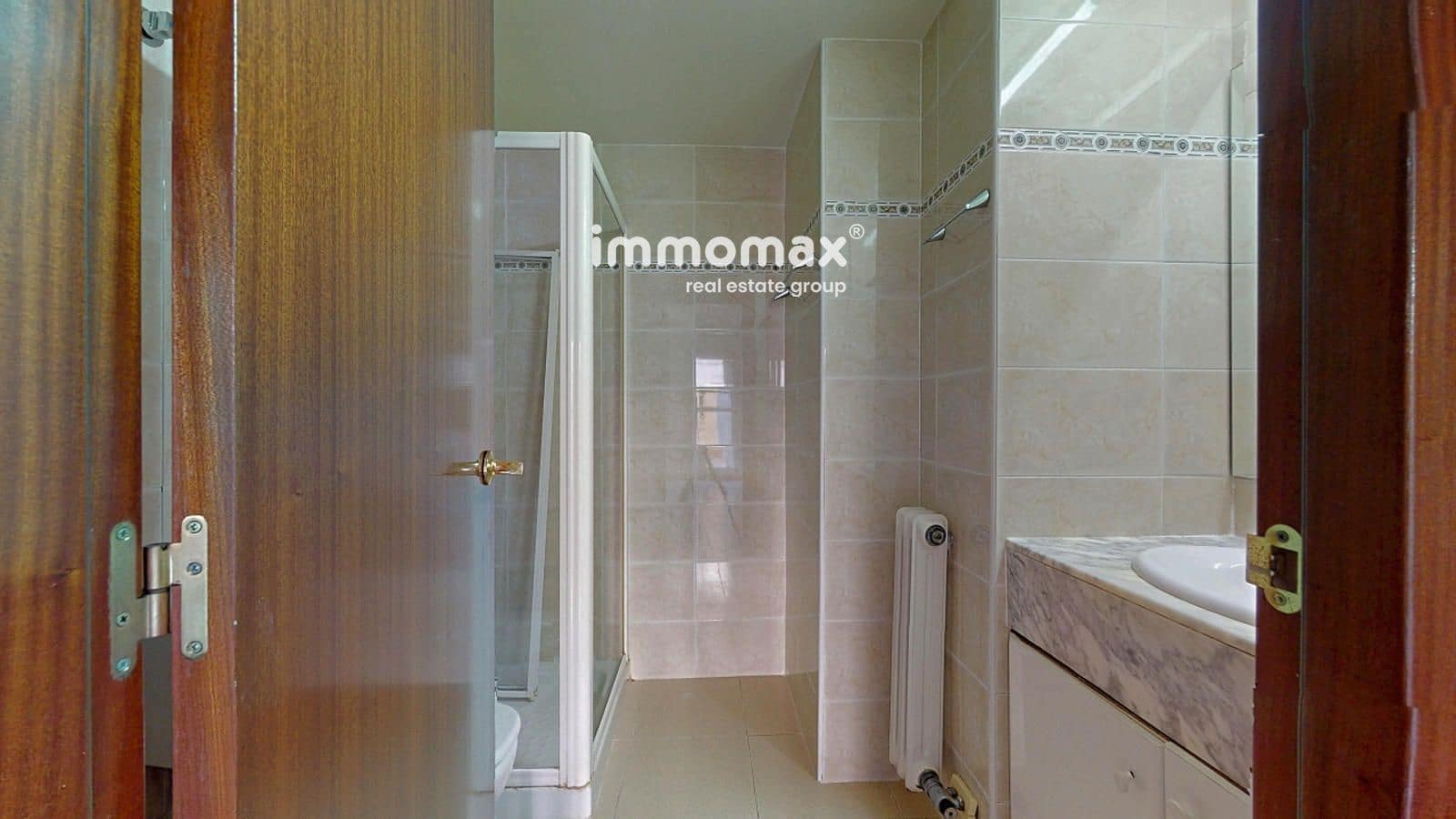 3 bedroom Flat for sale in Martorell with pool - € 260,000 (Ref: 9642449)