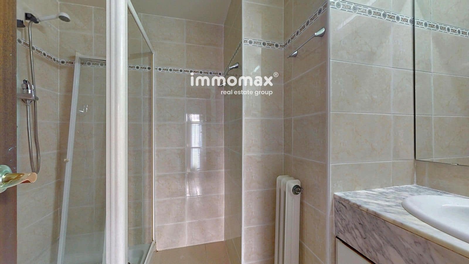 3 bedroom Flat for sale in Martorell with pool - € 260,000 (Ref: 9642449)