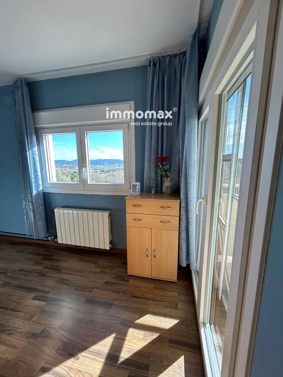 3 bedroom Villa for sale in Palau de Plegamans with garage - € 439,000 (Ref: 9650828)