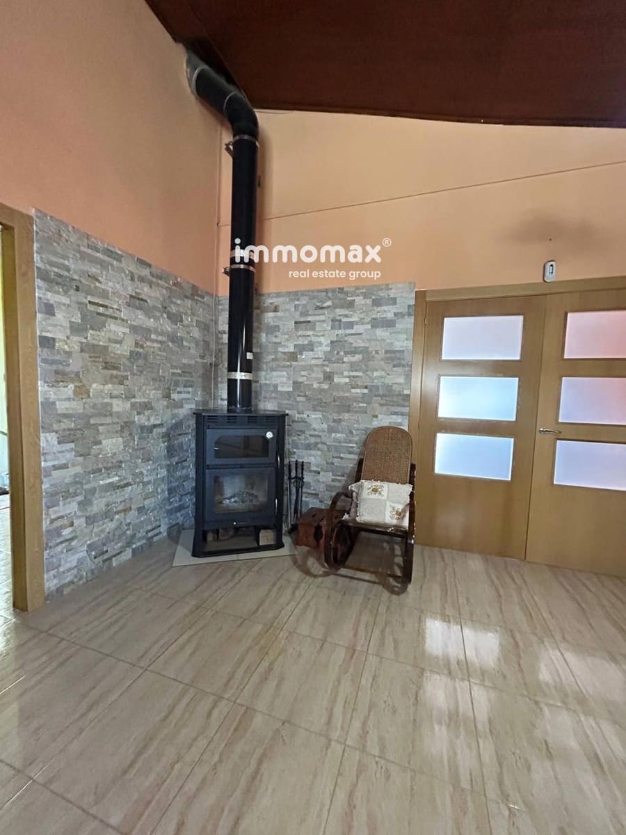 3 bedroom Villa for sale in Palau de Plegamans with garage - € 439,000 (Ref: 9650828)