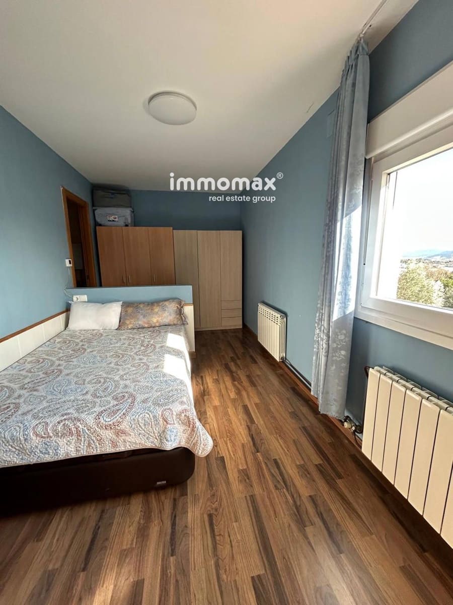 3 bedroom Villa for sale in Palau de Plegamans with garage - € 439,000 (Ref: 9650828)