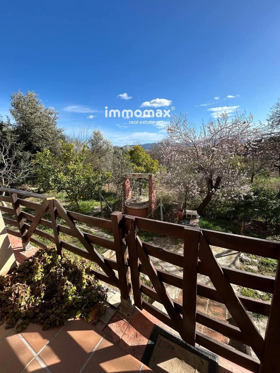 3 bedroom Villa for sale in Palau de Plegamans with garage - € 439,000 (Ref: 9650828)