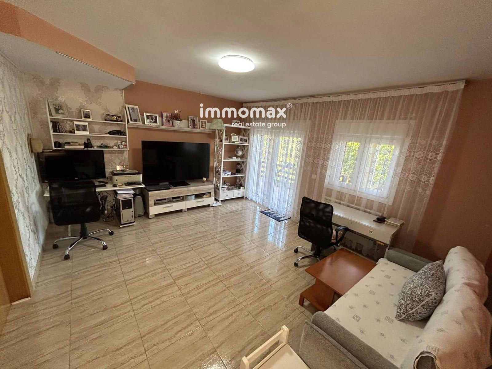 3 bedroom Villa for sale in Palau de Plegamans with garage - € 439,000 (Ref: 9650828)