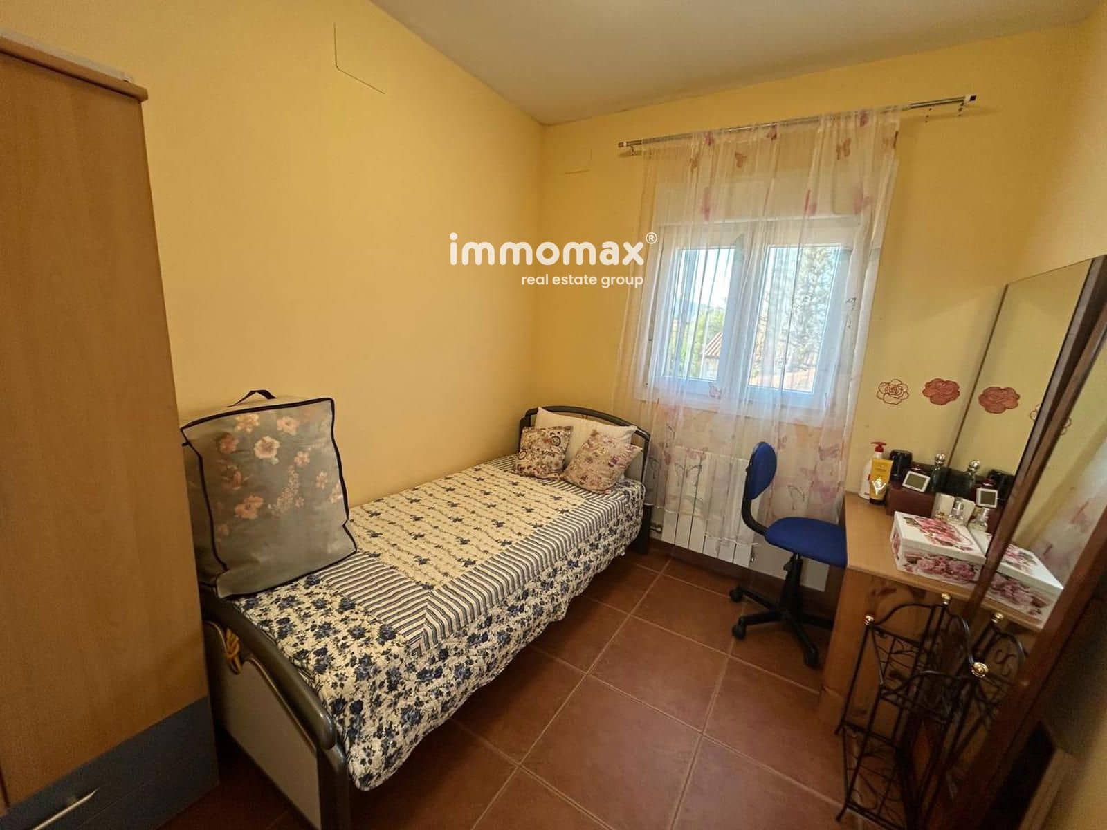 3 bedroom Villa for sale in Palau de Plegamans with garage - € 439,000 (Ref: 9650828)