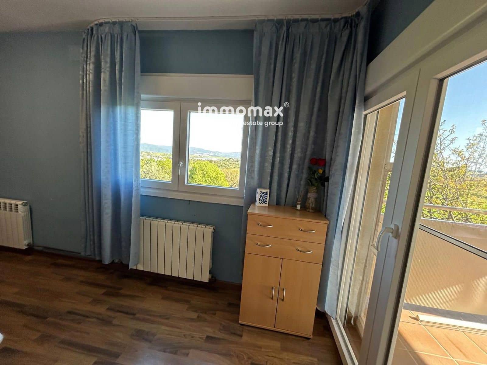 3 bedroom Villa for sale in Palau de Plegamans with garage - € 439,000 (Ref: 9650828)