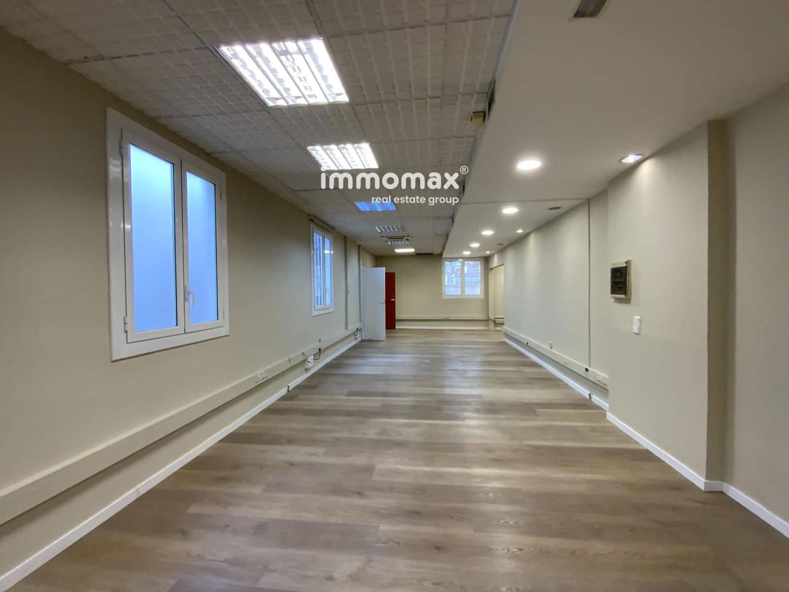 Kontor til leie i Barcelona by - € 2 184 (Ref: 9665533)