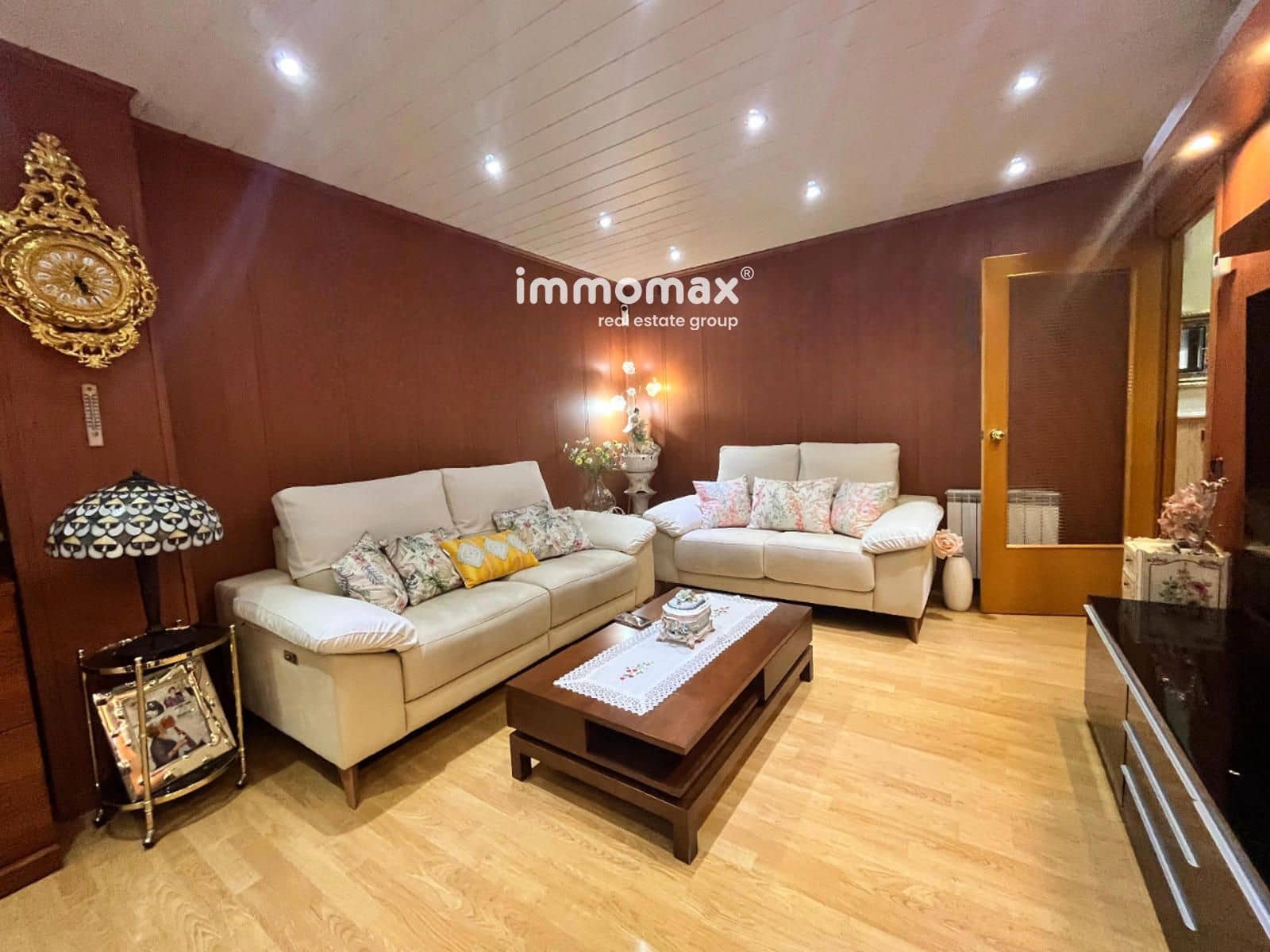 4 bedroom Flat for sale in Sant Boi de Llobregat with pool garage - € 420,000 (Ref: 9696760)