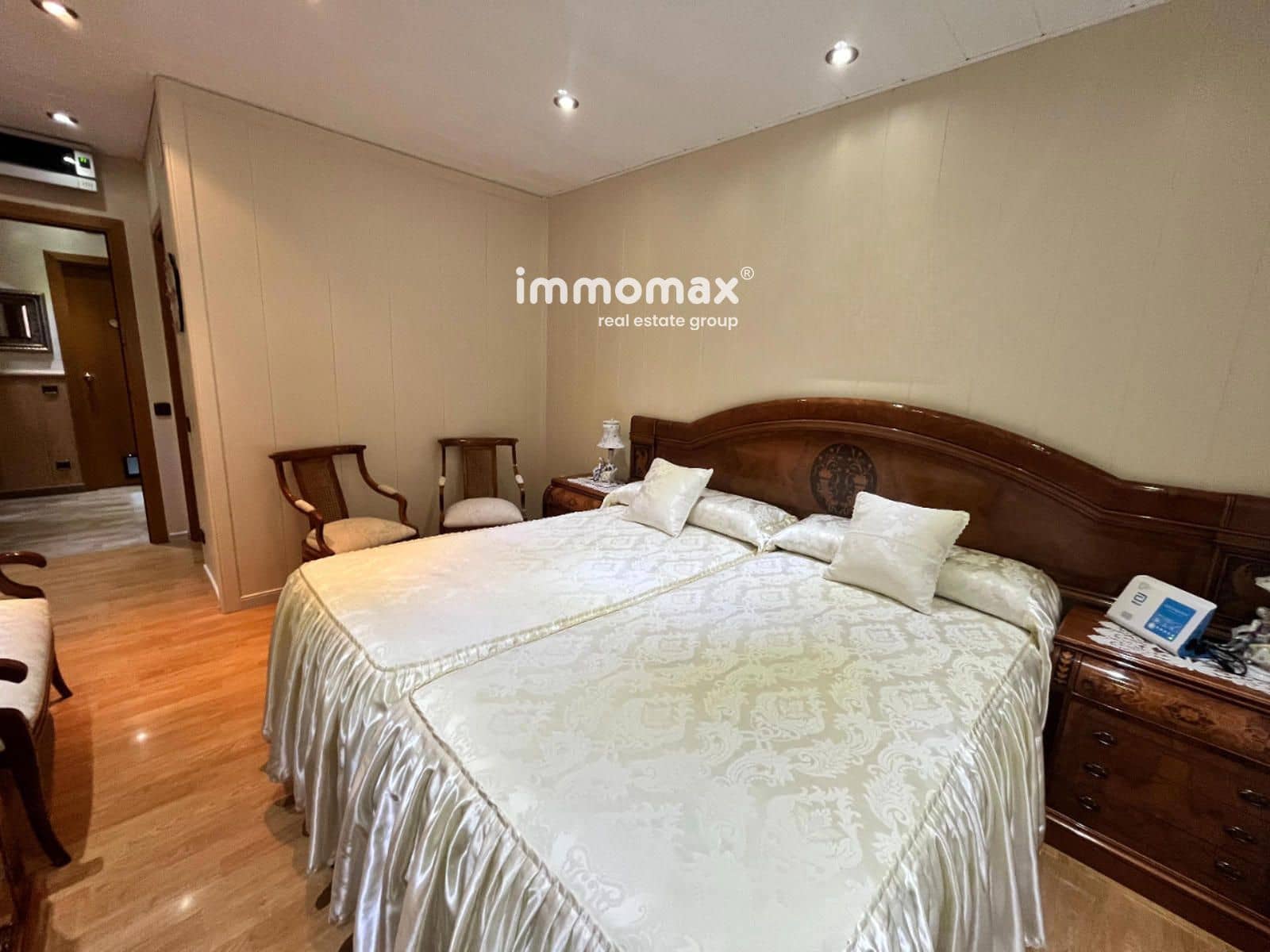 4 bedroom Flat for sale in Sant Boi de Llobregat with pool garage - € 420,000 (Ref: 9696760)