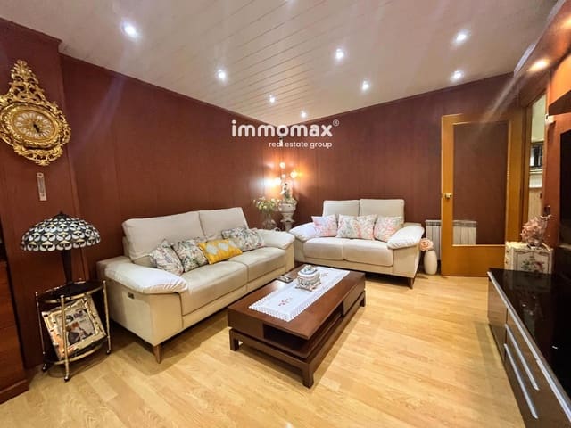 Piso de 4 habitaciones en Sant Boi de Llobregat en venta con piscina garaje - 420.000 € (Ref: 9696760)