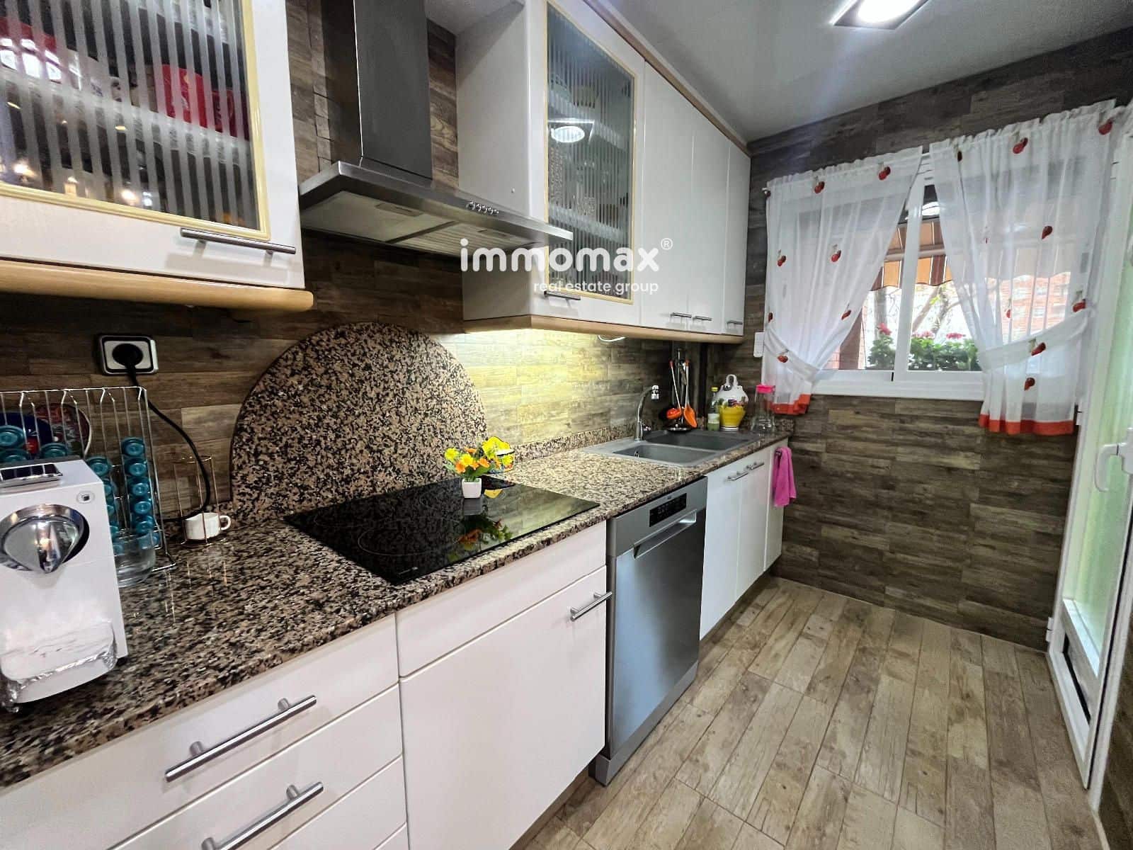 4 bedroom Flat for sale in Sant Boi de Llobregat with pool garage - € 420,000 (Ref: 9696760)