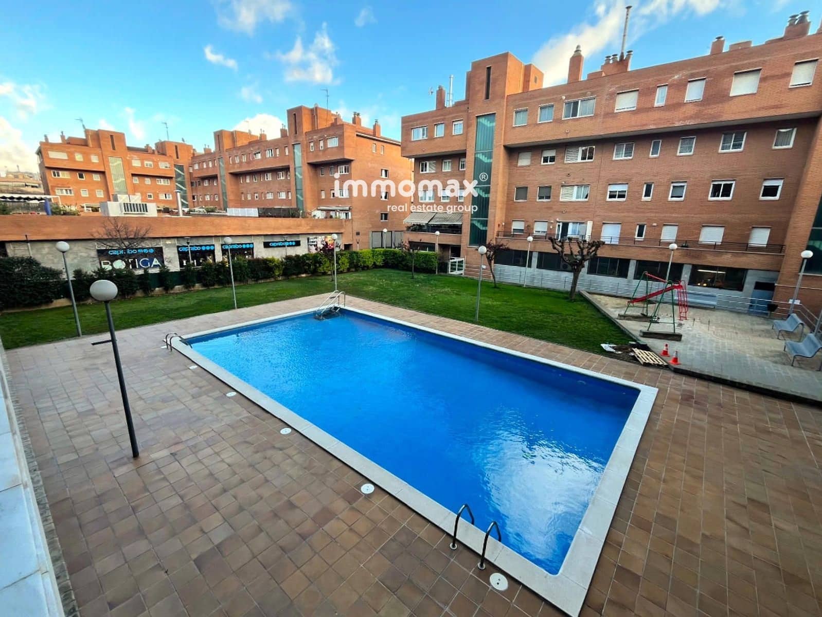 4 bedroom Flat for sale in Sant Boi de Llobregat with pool garage - € 420,000 (Ref: 9696760)