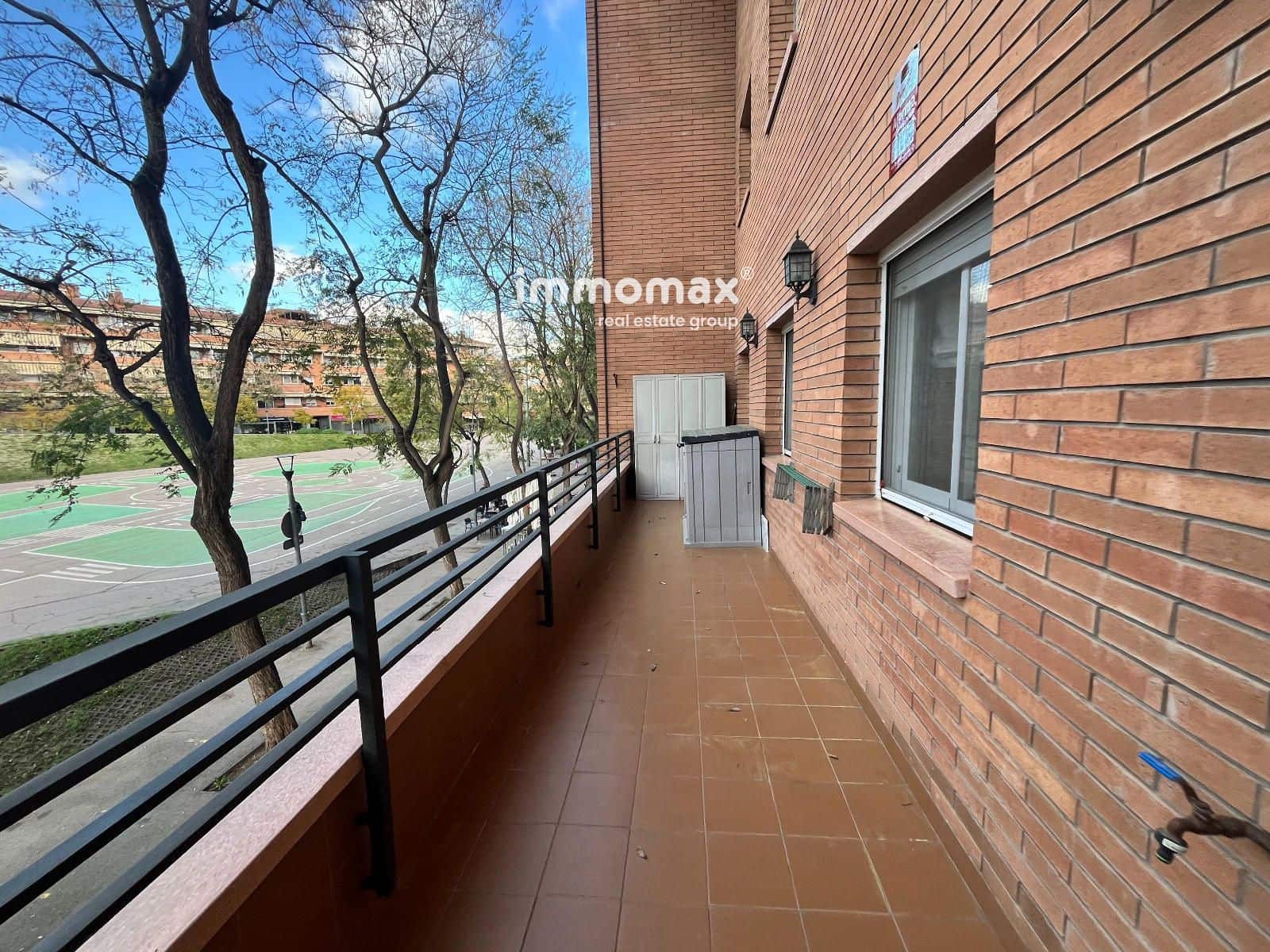 4 bedroom Flat for sale in Sant Boi de Llobregat with pool garage - € 420,000 (Ref: 9696760)