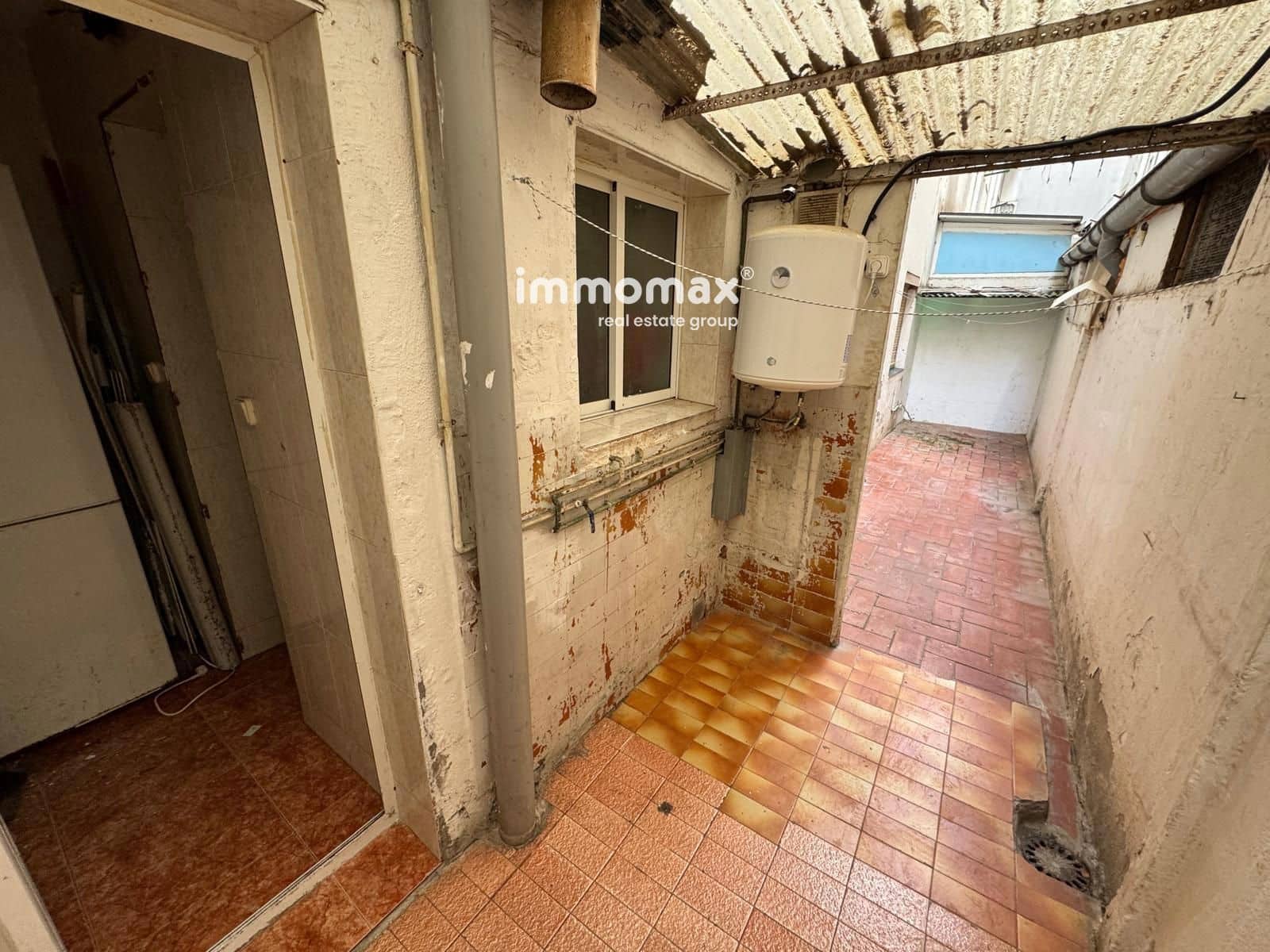 3 bedroom Flat for sale in Sant Boi de Llobregat - € 149,000 (Ref: 9707717)