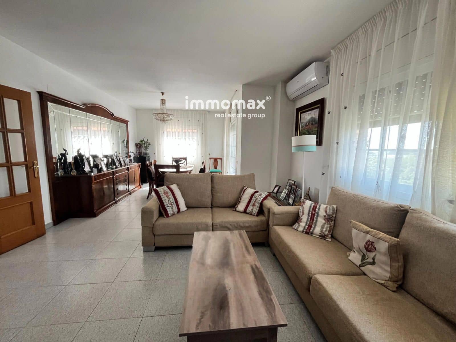 4 makuuhuone Huvila myytävänä paikassa Vilanova i la Geltru mukana 
autotalli - 350 000 € (Ref: 9716755)