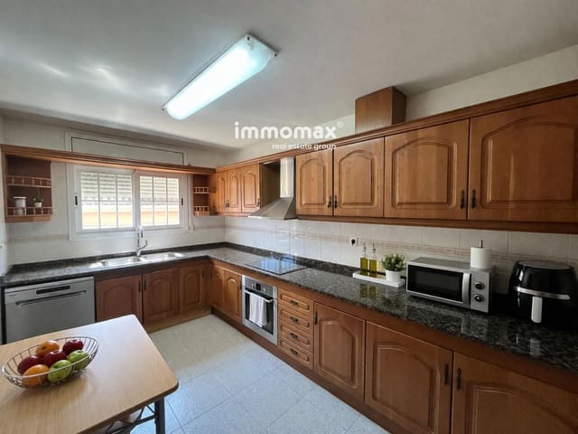 5 sypialnia Willa na sprzedaż w Vilanova i la Geltrú z garażem - 350 000 € (Ref: 9716755)