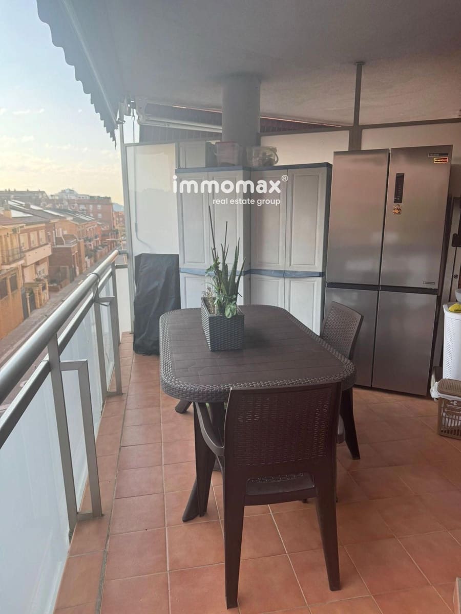 3 slaapkamer Flat te koop in Ripollet met zwembad garage - € 352.000 (Ref: 9720582)