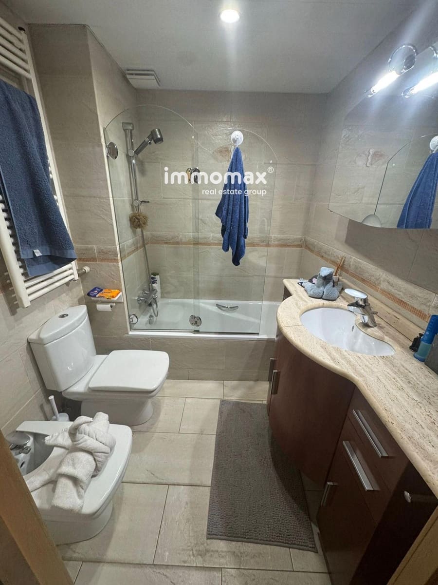 3 slaapkamer Flat te koop in Ripollet met zwembad garage - € 352.000 (Ref: 9720582)