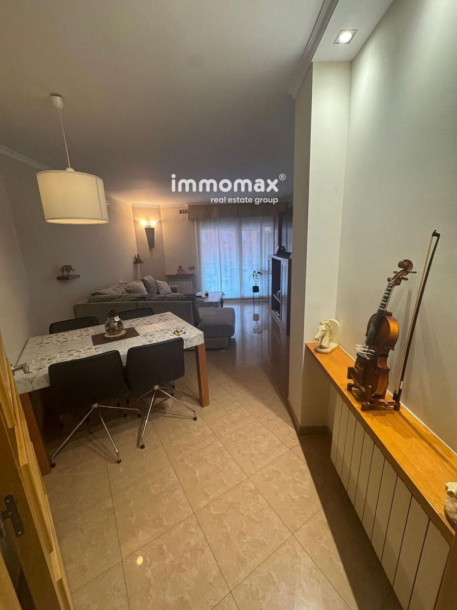 3 slaapkamer Flat te koop in Ripollet met zwembad garage - € 352.000 (Ref: 9720582)