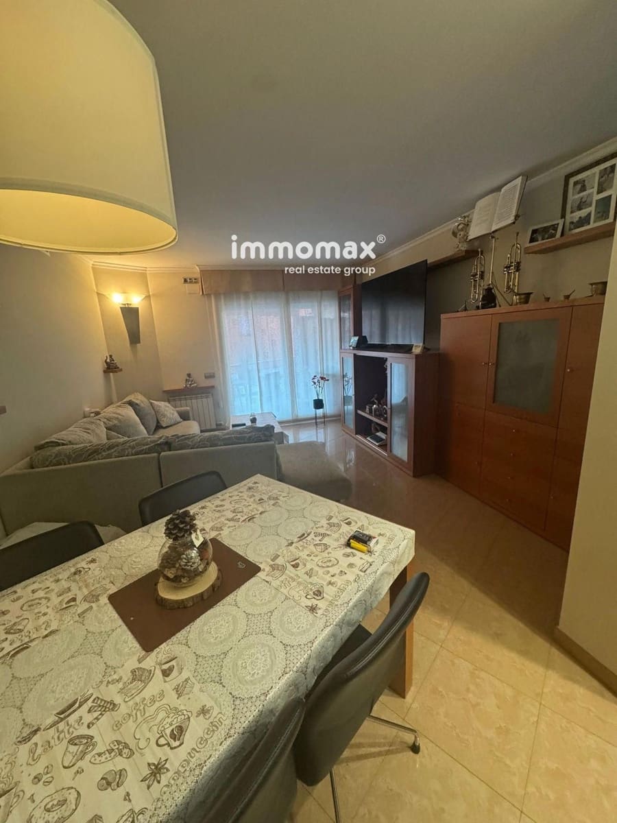 3 slaapkamer Flat te koop in Ripollet met zwembad garage - € 352.000 (Ref: 9720582)