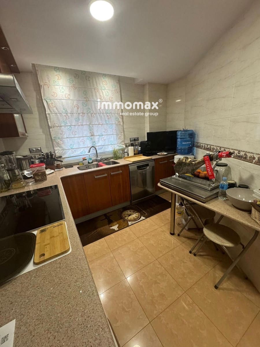 3 slaapkamer Flat te koop in Ripollet met zwembad garage - € 352.000 (Ref: 9720582)