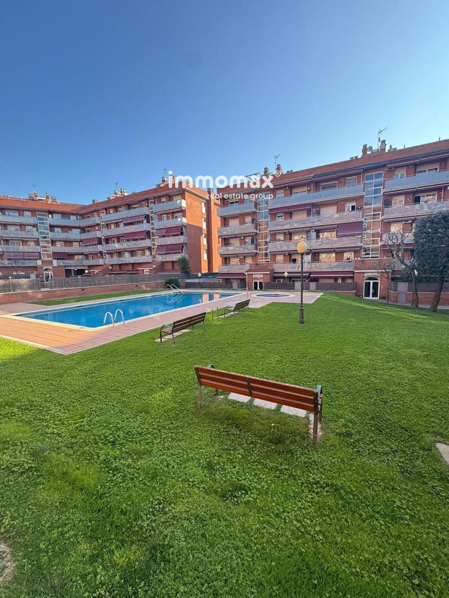 3 slaapkamer Flat te koop in Ripollet met zwembad garage - € 352.000 (Ref: 9720582)