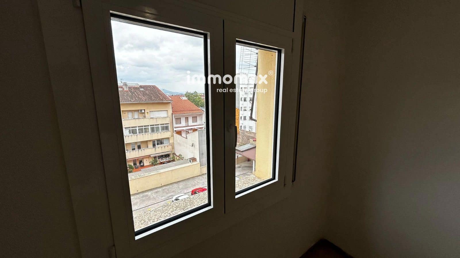 3 bedroom Flat for sale in Granollers - € 169,900 (Ref: 9723864)