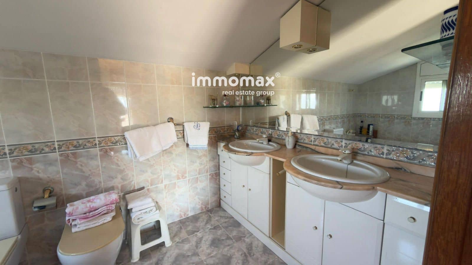 4 bedroom Villa for sale in Llica d'Amunt with pool garage - € 439,000 (Ref: 9726934)