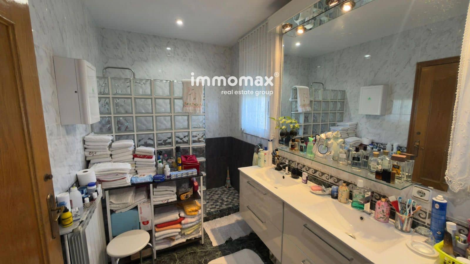 4 bedroom Villa for sale in Llica d'Amunt with pool garage - € 439,000 (Ref: 9726934)